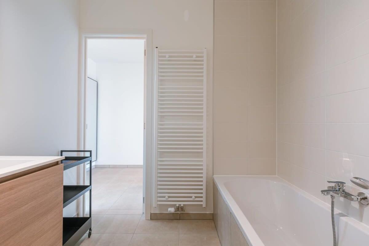 Huswell - Lovely New Apartment At The Harbor + Parking Brugge Dış mekan fotoğraf